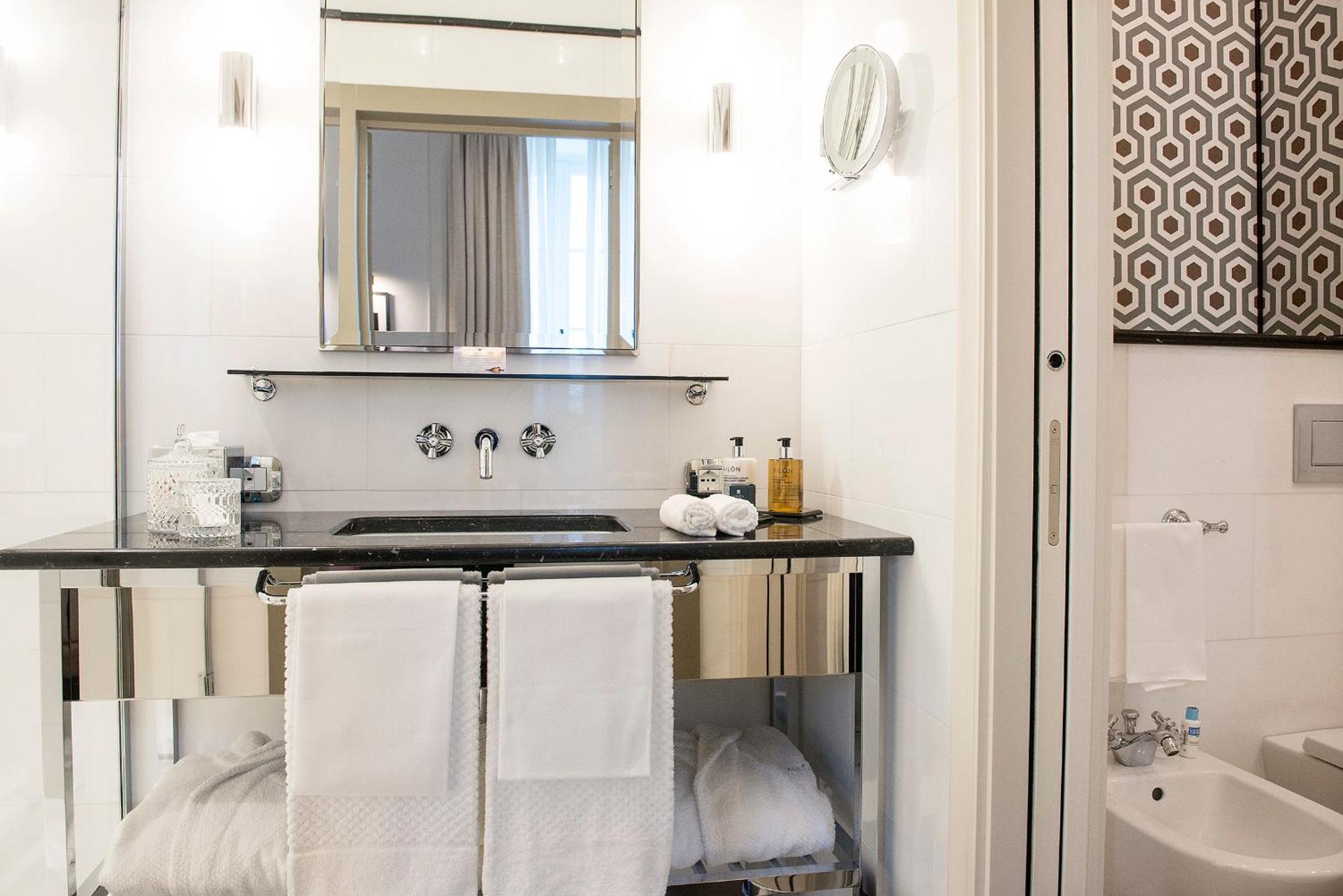 Hotel Vilon - Small Luxury Hotels Of The World Rome Exterior photo