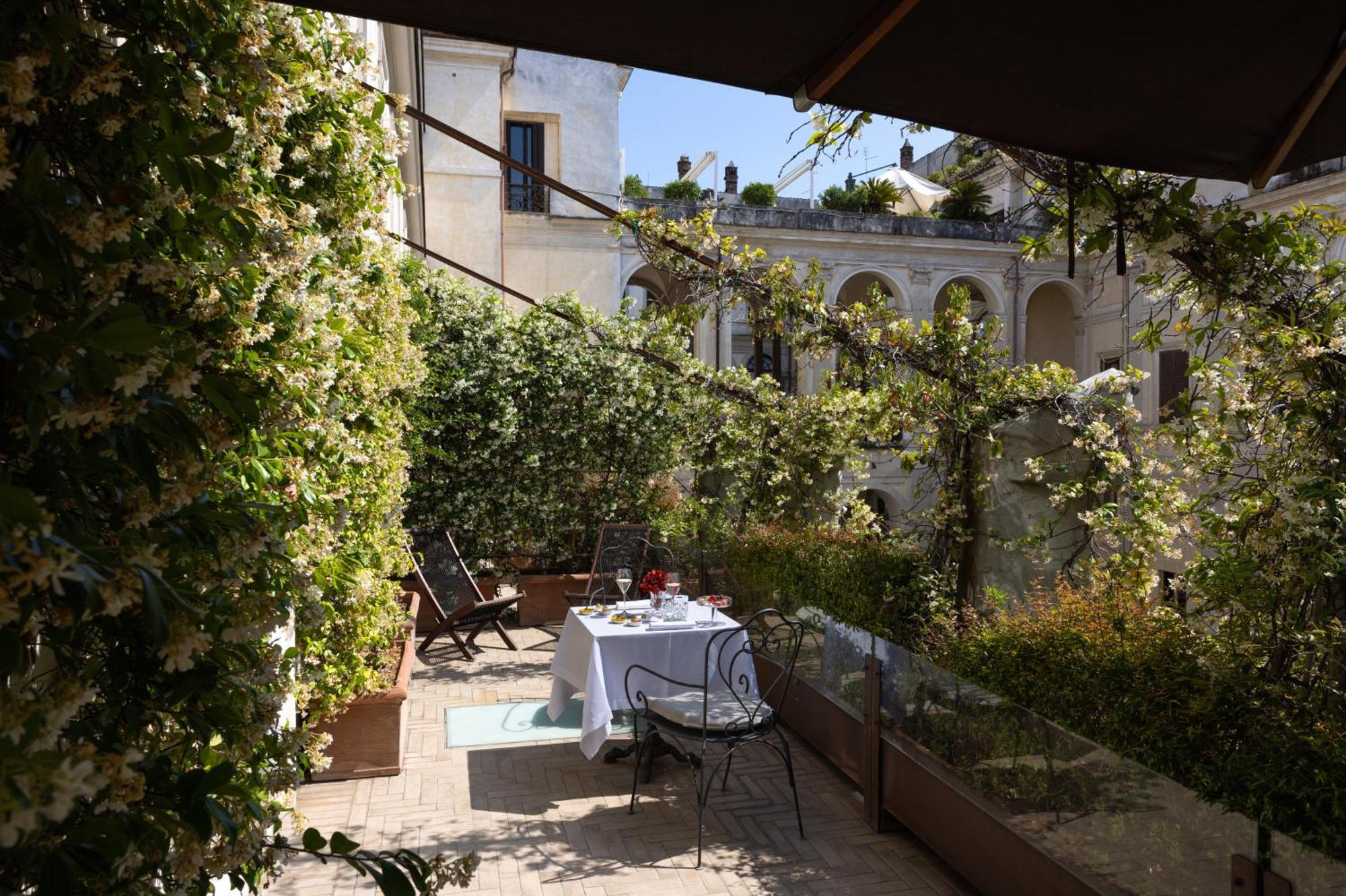 Hotel Vilon - Small Luxury Hotels Of The World Rome Exterior photo