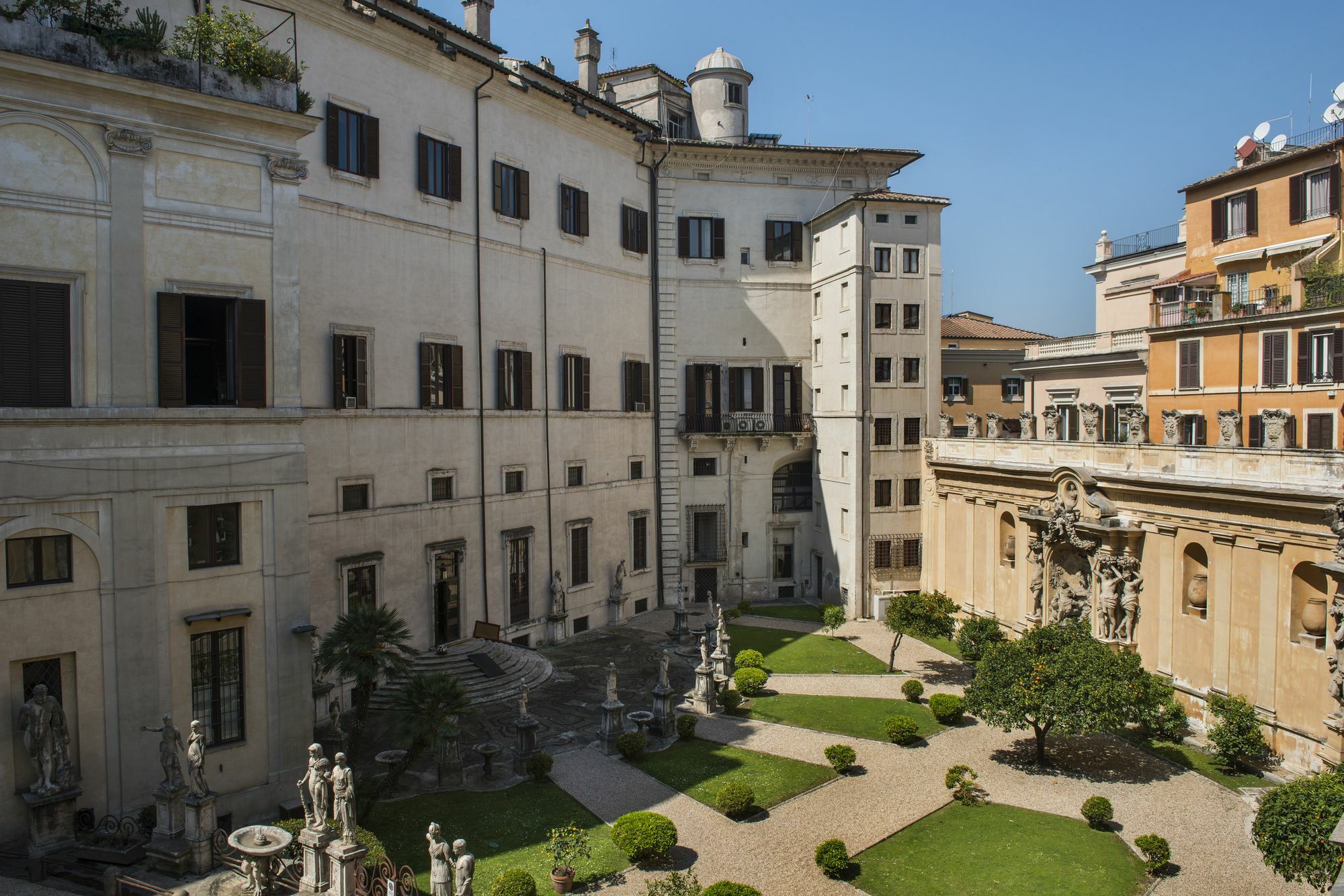 Hotel Vilon - Small Luxury Hotels Of The World Rome Exterior photo